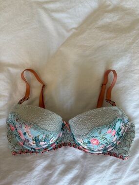 NWT Victoria's Secret Dream Angels Sage and Coral Floral Lace Underwire Bra 34C